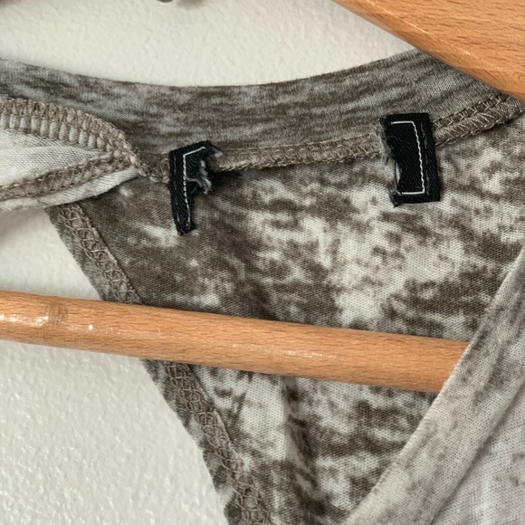 Grey athletic tank - Picture 2 of 3